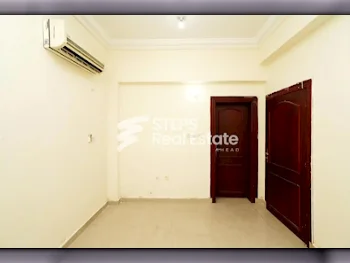 3 Bedrooms  Apartment  For Rent  in Doha -  Fereej Bin Mahmoud  Not Furnished