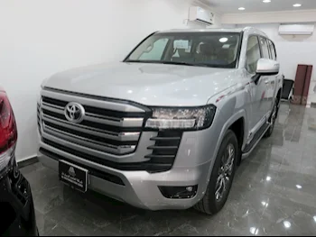 Toyota  Land Cruiser  GXR  2024  Automatic  0 Km  6 Cylinder  Four Wheel Drive (4WD)  SUV  Silver  With Warranty