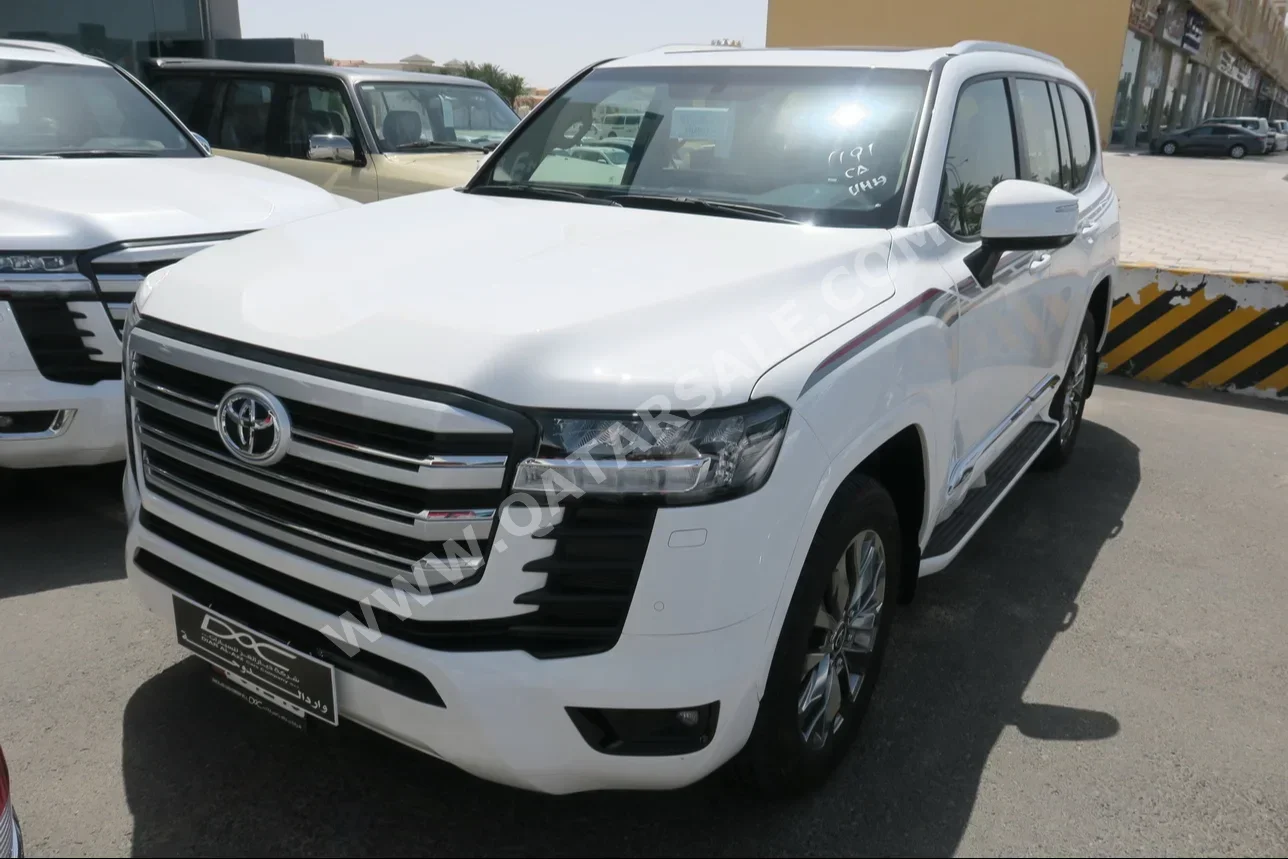 Toyota  Land Cruiser  GXR Twin Turbo  2023  Automatic  2,000 Km  6 Cylinder  Four Wheel Drive (4WD)  SUV  White  With Warranty
