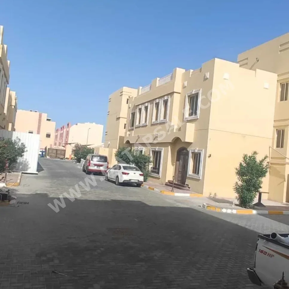 Family Residential  Not Furnished  Doha  Al Duhail  7 Bedrooms