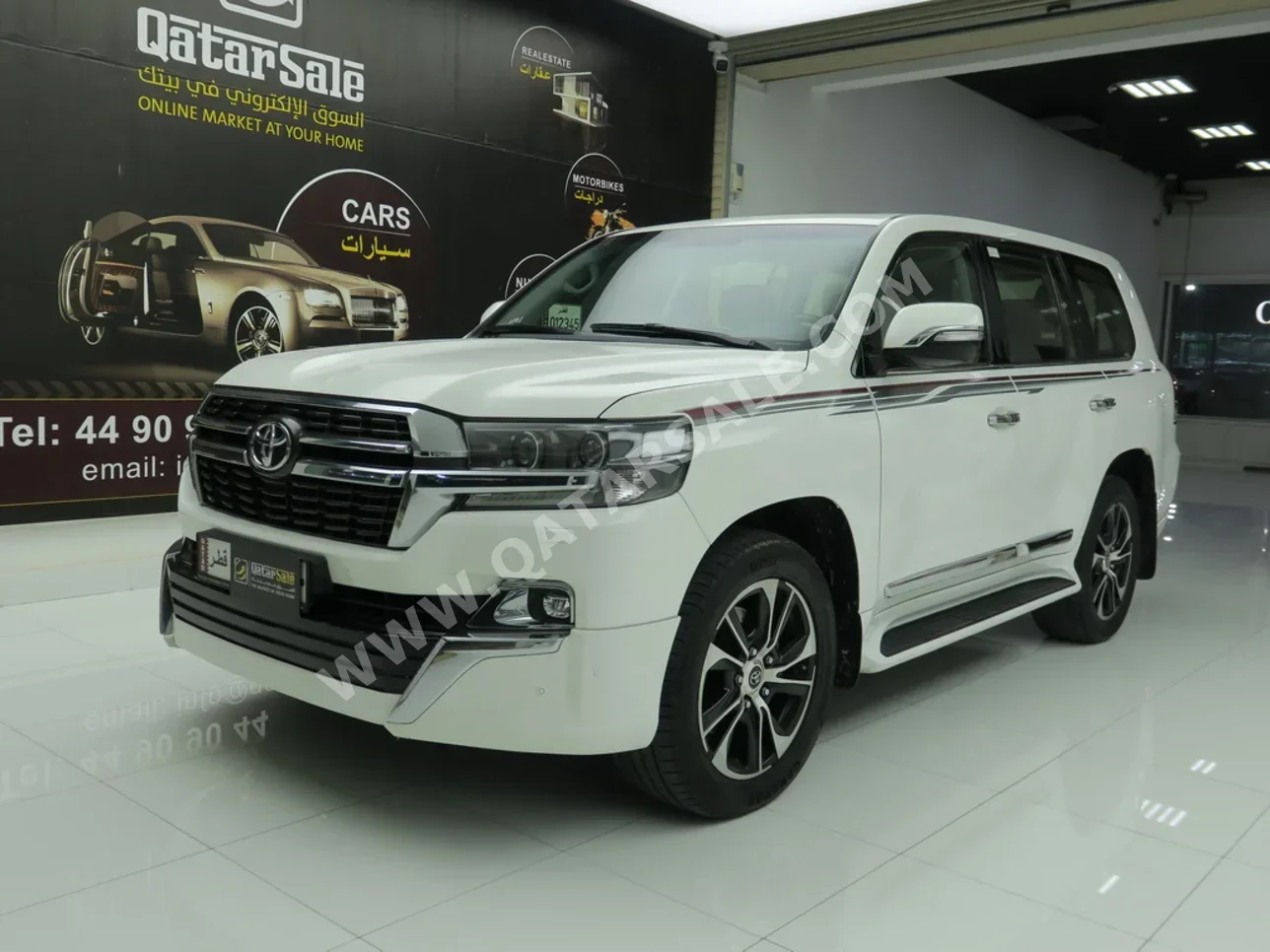 Toyota  Land Cruiser  GXR- Grand Touring  2021  Automatic  72,000 Km  8 Cylinder  Four Wheel Drive (4WD)  SUV  White  With Warranty