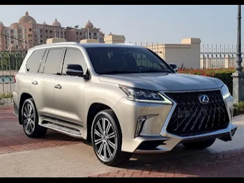 Lexus  LX  570 S  2018  Automatic  178,000 Km  8 Cylinder  Four Wheel Drive (4WD)  SUV  Silver