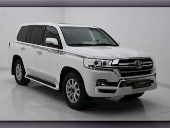 Toyota  Land Cruiser  GXR  2020  Automatic  88,000 Km  8 Cylinder  Four Wheel Drive (4WD)  SUV  White  With Warranty