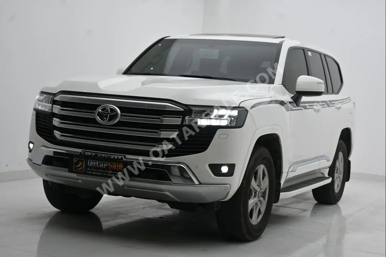 Toyota  Land Cruiser  GXR Twin Turbo  2022  Automatic  85,000 Km  6 Cylinder  Four Wheel Drive (4WD)  SUV  White  With Warranty