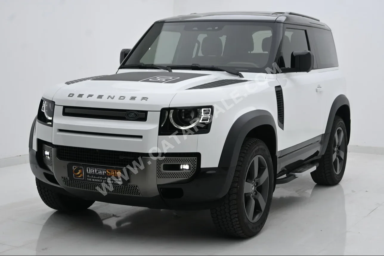Land Rover  Defender  90 HSE  2023  Automatic  13,000 Km  4 Cylinder  Four Wheel Drive (4WD)  SUV  White  With Warranty