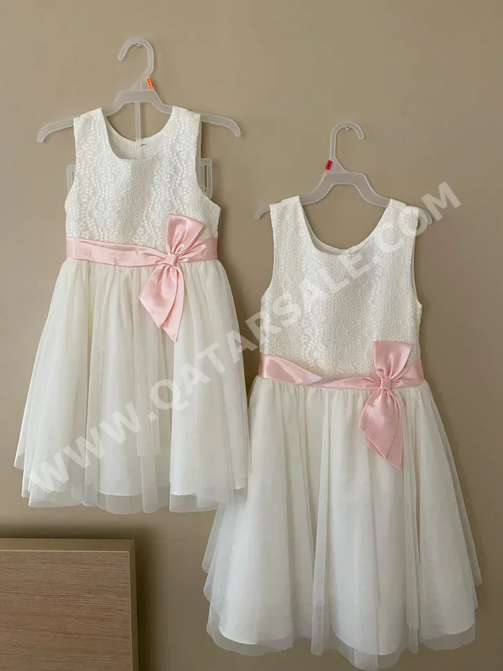 Dress  White Size: S