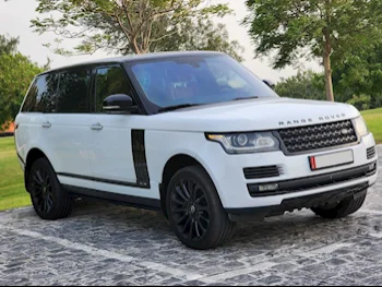 Land Rover  Range Rover  Vogue SE Super charged L  2016  Automatic  128,000 Km  8 Cylinder  Four Wheel Drive (4WD)  SUV  White and Black
