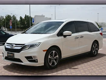 Honda  Odyssey  2019  Automatic  176,000 Km  6 Cylinder  Front Wheel Drive (FWD)  Van / Bus  White