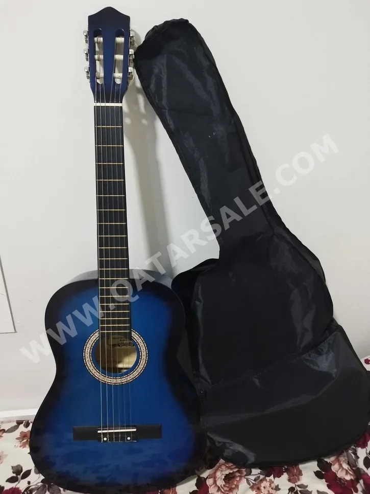 China  Classical Guitar  Black and Blue  2021  Bag Case Included /  For Beginners