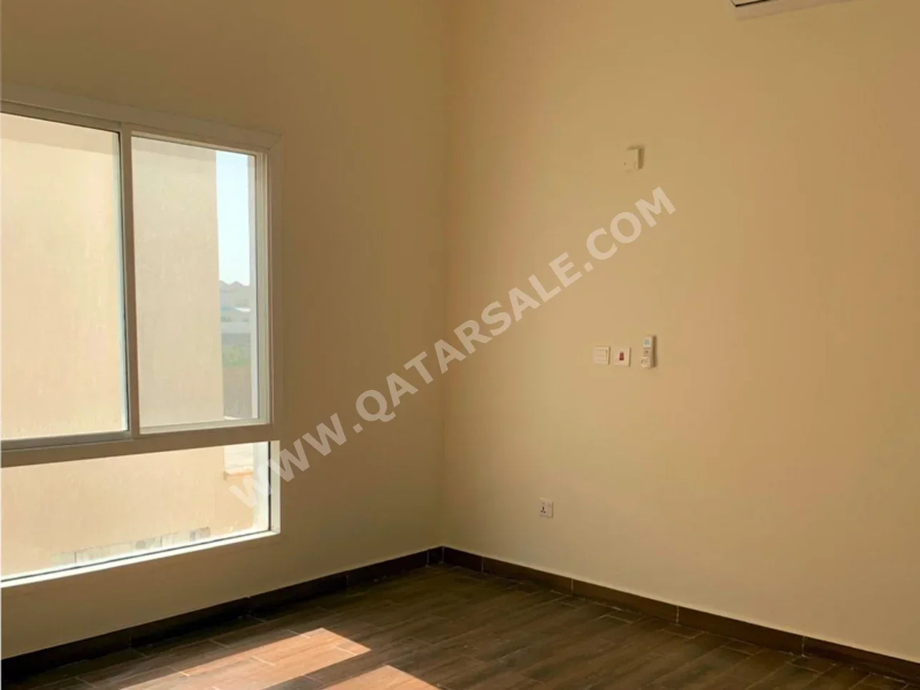 3 Bedrooms  Apartment  For Rent  in Umm Salal -  Umm Salal Ali  Not Furnished