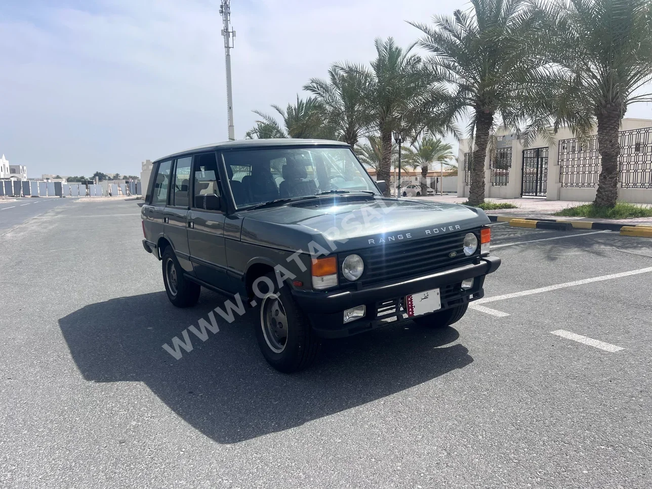 Land Rover  Range Rover  1990  Automatic  338,000 Km  8 Cylinder  Four Wheel Drive (4WD)  SUV  Green