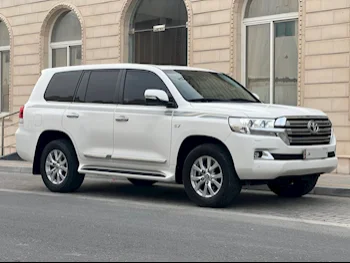  Toyota  Land Cruiser  VXR  2019  Automatic  200,000 Km  8 Cylinder  Four Wheel Drive (4WD)  SUV  White  With Warranty