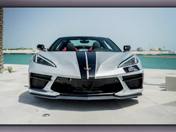 Chevrolet  Corvette  C8  2020  Automatic  45,000 Km  8 Cylinder  Rear Wheel Drive (RWD)  Coupe / Sport  Black and Silver