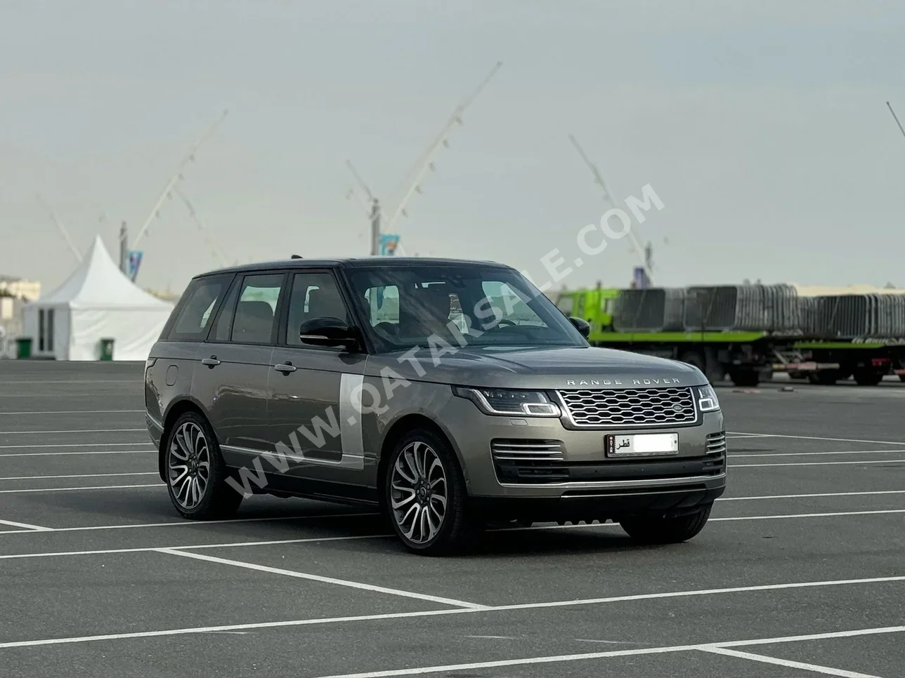 Land Rover  Range Rover  Vogue  Autobiography  2018  Automatic  54,000 Km  8 Cylinder  Four Wheel Drive (4WD)  SUV  Gray