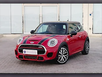 Mini  Cooper  JCW  2016  Automatic  124,000 Km  4 Cylinder  Front Wheel Drive (FWD)  Hatchback  Red