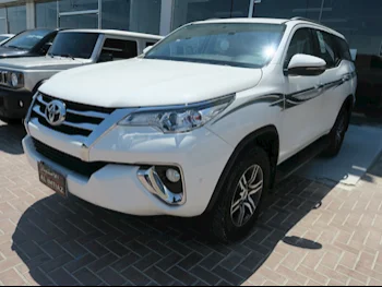 Toyota  Fortuner  2020  Automatic  33,000 Km  4 Cylinder  Four Wheel Drive (4WD)  SUV  White