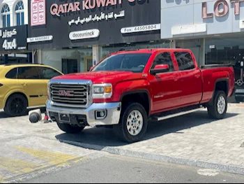 GMC  Sierra  2500 HD  2015  Automatic  270,000 Km  8 Cylinder  Four Wheel Drive (4WD)  Pick Up  Red