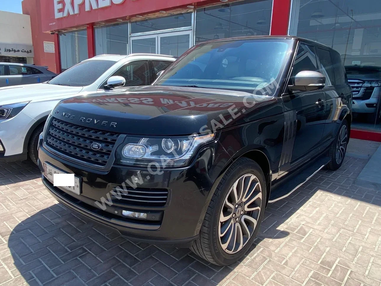 Land Rover  Range Rover  Vogue Super charged  2013  Automatic  142,000 Km  8 Cylinder  Four Wheel Drive (4WD)  SUV  Black