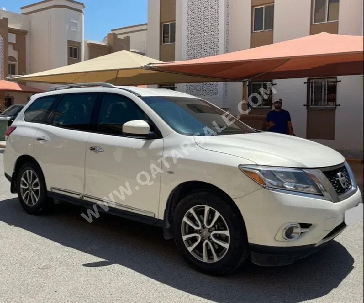 Nissan  Pathfinder  2014  Automatic  178,000 Km  6 Cylinder  Four Wheel Drive (4WD)  SUV  White