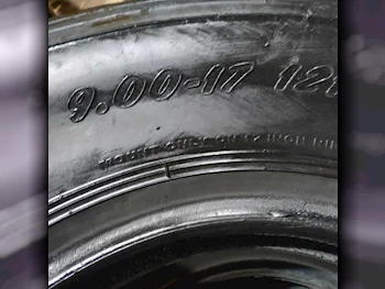 Tire & Wheels Made in Vietnam /  4 Seasons  17"