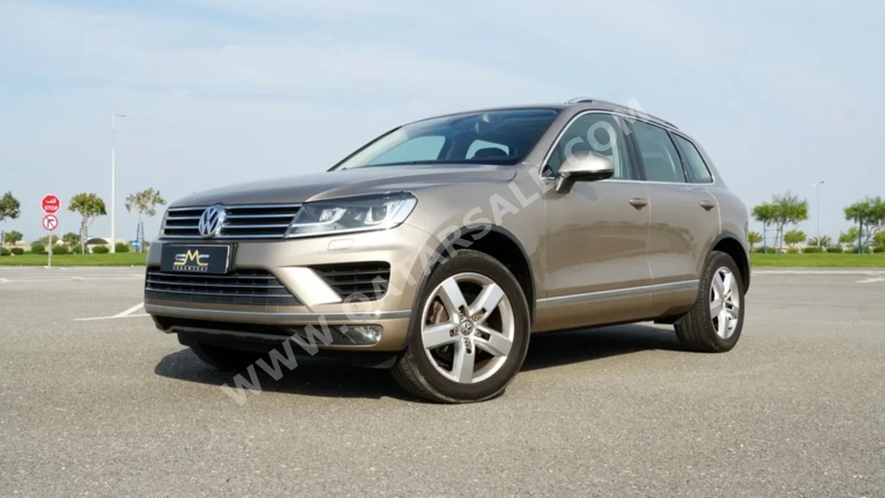 Volkswagen  Touareg  Highline plus  2015  Automatic  71,000 Km  6 Cylinder  All Wheel Drive (AWD)  SUV  Beige
