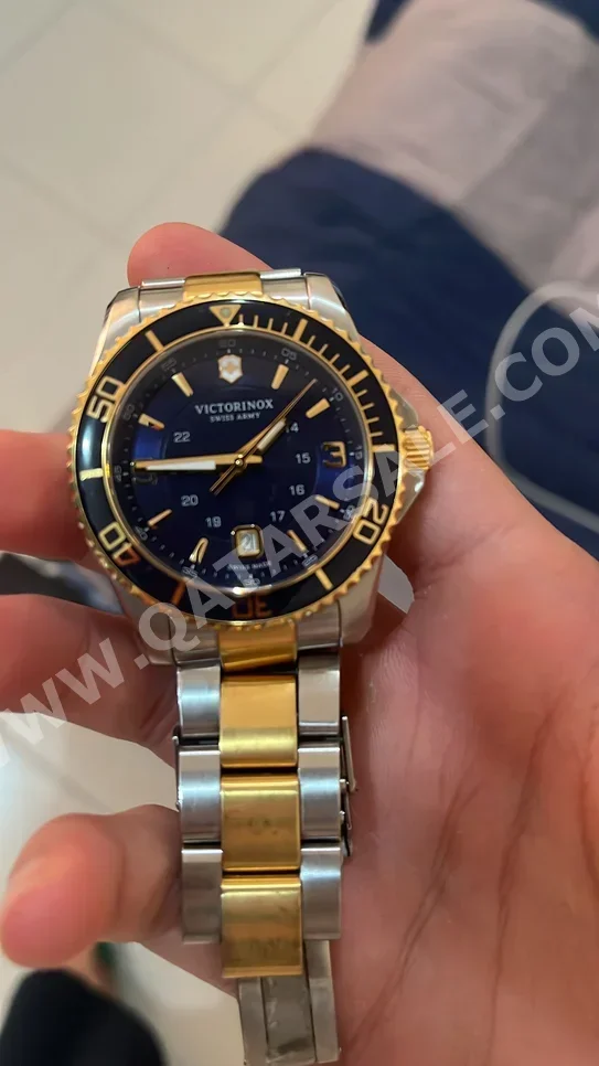 Watches - Victorinox  - Quartz Watch  - Multi-Coloured  - Men Watches