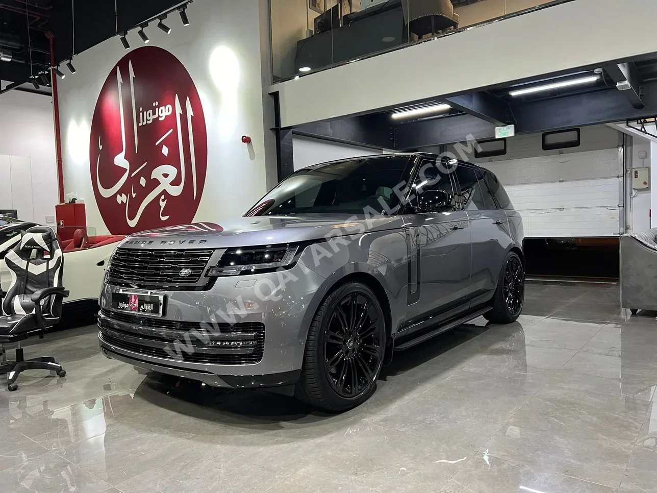 Land Rover  Range Rover  Vogue HSE  2024  Automatic  9,000 Km  8 Cylinder  Four Wheel Drive (4WD)  SUV  Gray  With Warranty