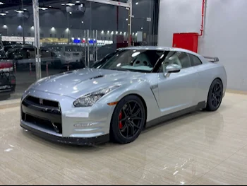 Nissan  GT-R  2014  Automatic  86,000 Km  6 Cylinder  Rear Wheel Drive (RWD)  Coupe / Sport  Silver