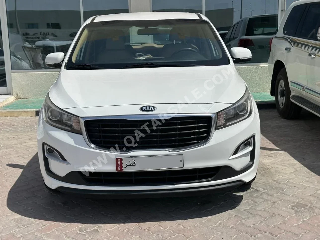 Kia  Carnival  2019  Automatic  194,000 Km  6 Cylinder  Front Wheel Drive (FWD)  Van / Bus  White