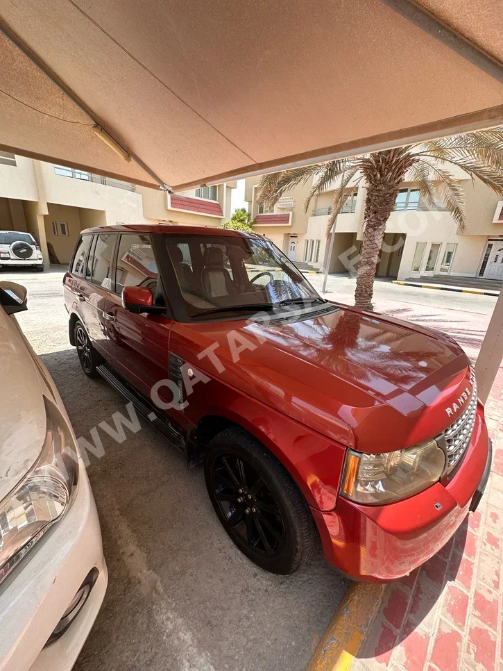 Land Rover  Range Rover  Vogue HSE  2010  Automatic  150,000 Km  8 Cylinder  Four Wheel Drive (4WD)  SUV  Red
