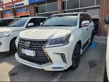 Lexus  LX  570 S  2019  Automatic  262,000 Km  8 Cylinder  Four Wheel Drive (4WD)  SUV  White