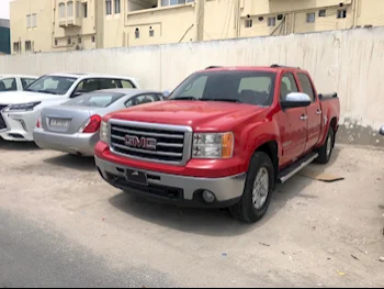 GMC  Sierra  1500  2012  Automatic  220,000 Km  8 Cylinder  Four Wheel Drive (4WD)  Pick Up  Red