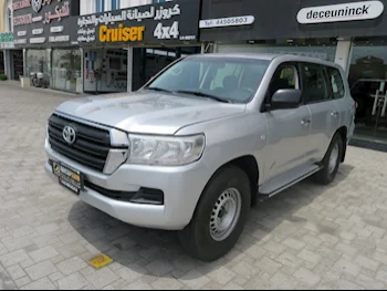  Toyota  Land Cruiser  G  2017  Manual  185,000 Km  6 Cylinder  Four Wheel Drive (4WD)  SUV  Silver  With Warranty