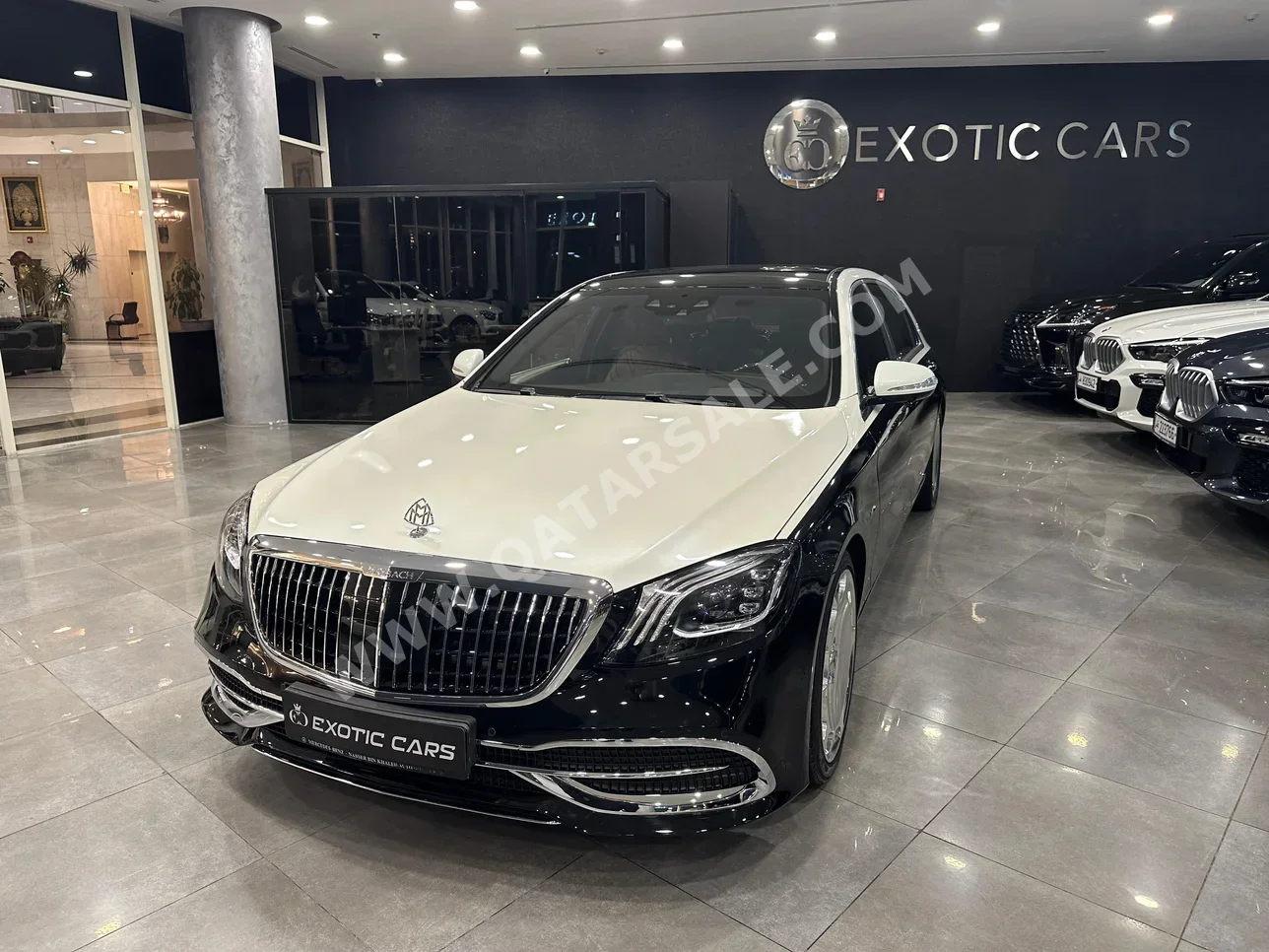 Mercedes-Benz  Maybach  S600  2016  Automatic  95,000 Km  12 Cylinder  All Wheel Drive (AWD)  Sedan  White and Black