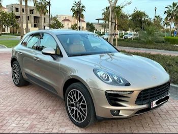 Porsche  Macan  2018  Automatic  78,500 Km  4 Cylinder  Four Wheel Drive (4WD)  SUV  Gold