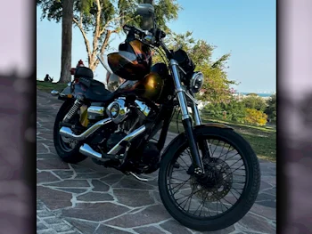 Harley Davidson  Wide Glide -  2015 - Color Black
