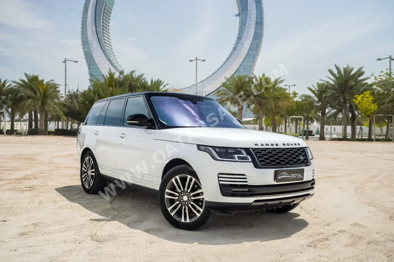 Land Rover  Range Rover  Vogue  2021  Automatic  83,000 Km  8 Cylinder  Four Wheel Drive (4WD)  SUV  White