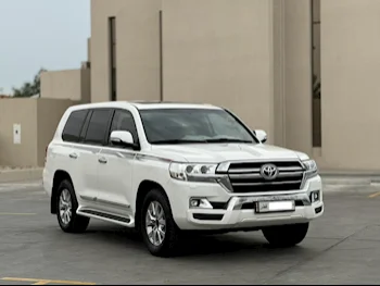 Toyota  Land Cruiser  GXR  2020  Automatic  90,000 Km  8 Cylinder  Four Wheel Drive (4WD)  SUV  White  With Warranty