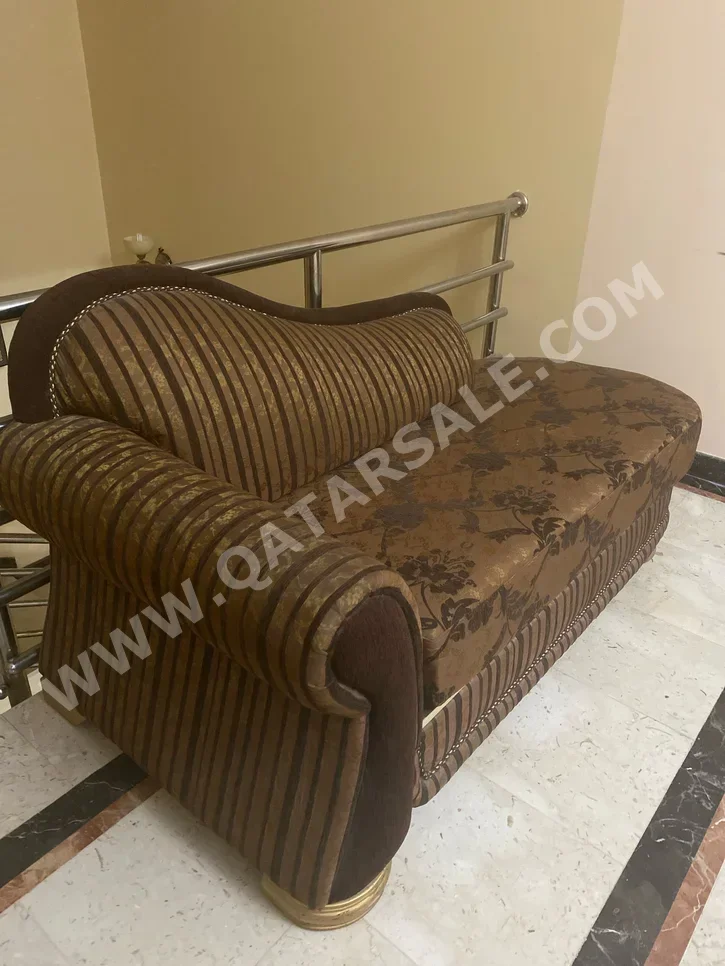 Sofas, Couches & Chairs Accent Sofas  Brown