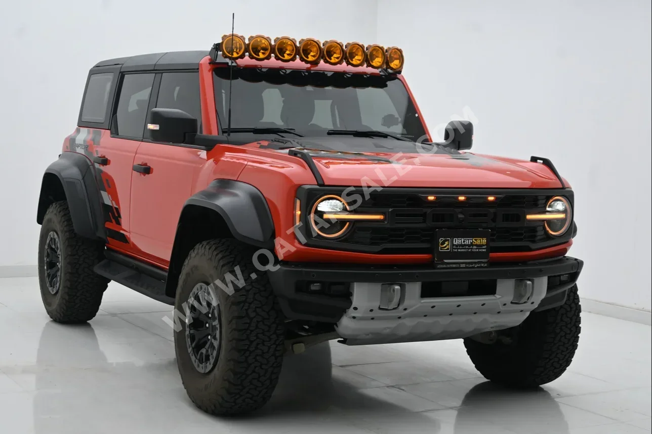 Ford  Bronco  2023  Automatic  1,500 Km  6 Cylinder  Four Wheel Drive (4WD)  SUV  Orange  With Warranty