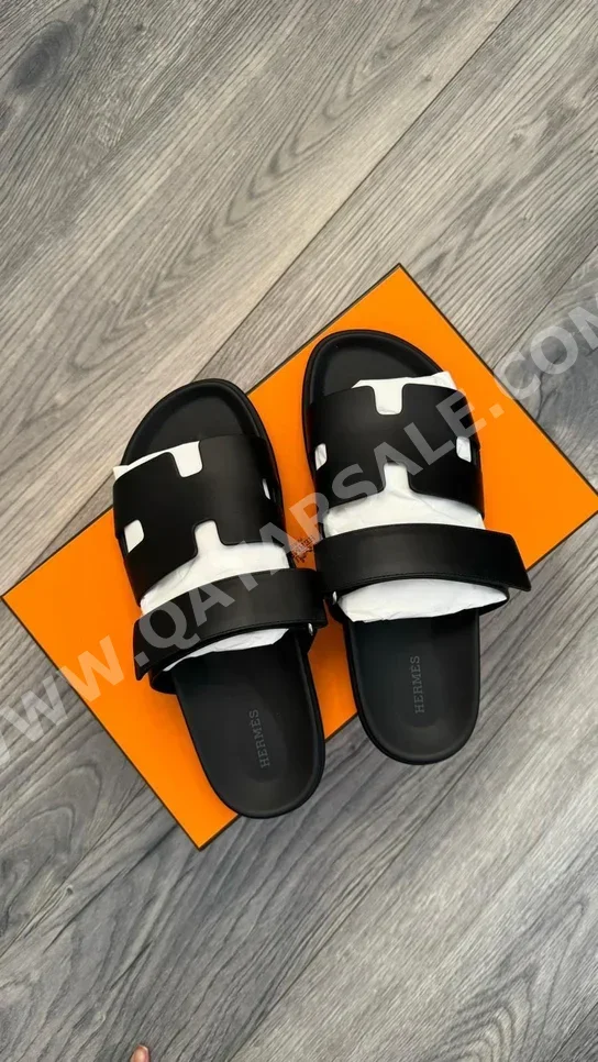 Slippers / Sandals Black Size 42  Men