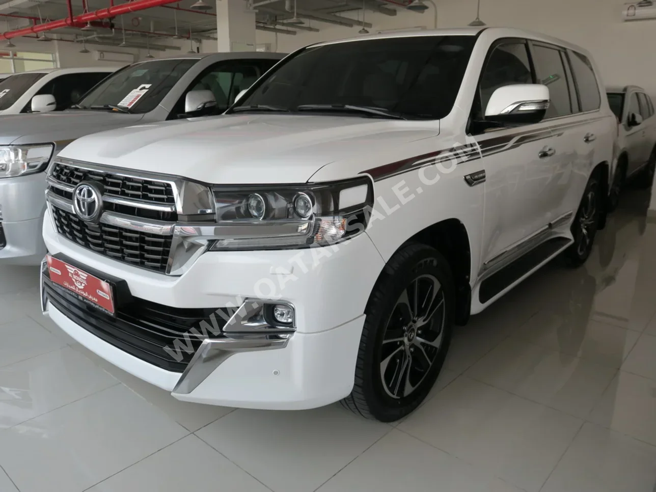 Toyota  Land Cruiser  GXR- Grand Touring  2021  Automatic  188,000 Km  8 Cylinder  Four Wheel Drive (4WD)  SUV  White