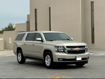 Chevrolet  Suburban  2017  Automatic  175,000 Km  8 Cylinder  Four Wheel Drive (4WD)  SUV  Gold