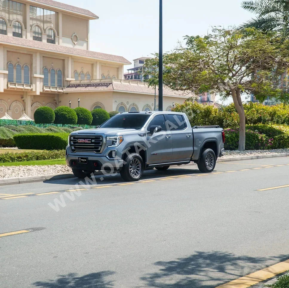 GMC  Sierra  AT4  2021  Automatic  65,000 Km  8 Cylinder  Four Wheel Drive (4WD)  Pick Up  Silver  With Warranty