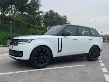 Land Rover  Range Rover  Vogue  Autobiography  2022  Automatic  18,000 Km  8 Cylinder  Four Wheel Drive (4WD)  SUV  White  With Warranty