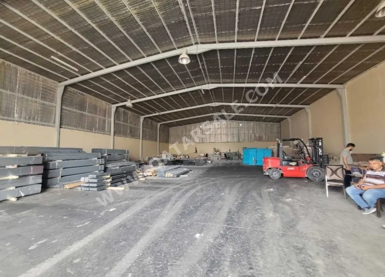 Warehouses & Stores Doha  Industrial Area Area Size: 1500 Square Meter
