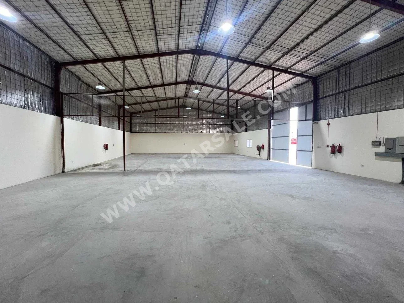 Warehouses & Stores Doha  Industrial Area Area Size: 500 Square Meter