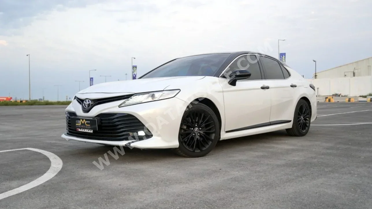 Toyota  Camry  Limited  2018  Automatic  149,000 Km  6 Cylinder  Front Wheel Drive (FWD)  Sedan  White