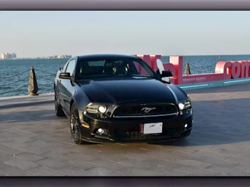 Ford  Mustang  2013  Automatic  135,000 Km  6 Cylinder  Rear Wheel Drive (RWD)  Coupe / Sport  Black
