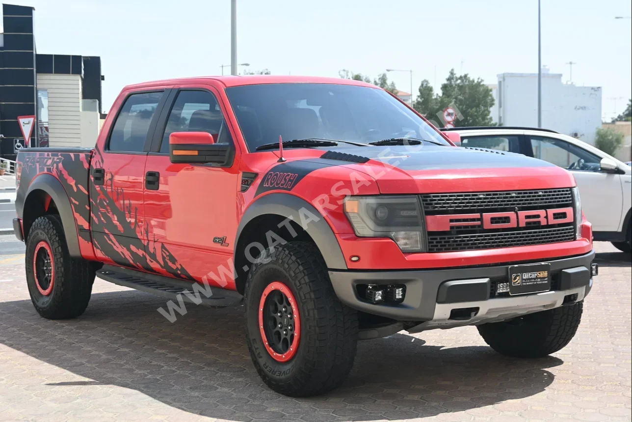  Ford  Raptor  SVT  2013  Automatic  182,000 Km  8 Cylinder  Four Wheel Drive (4WD)  Pick Up  Red  With Warranty